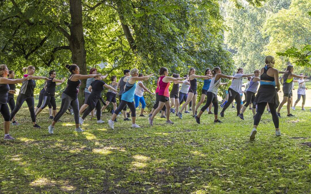 Rekordteilnahme: 2500 Menschen machen mit bei „Sport im Park“