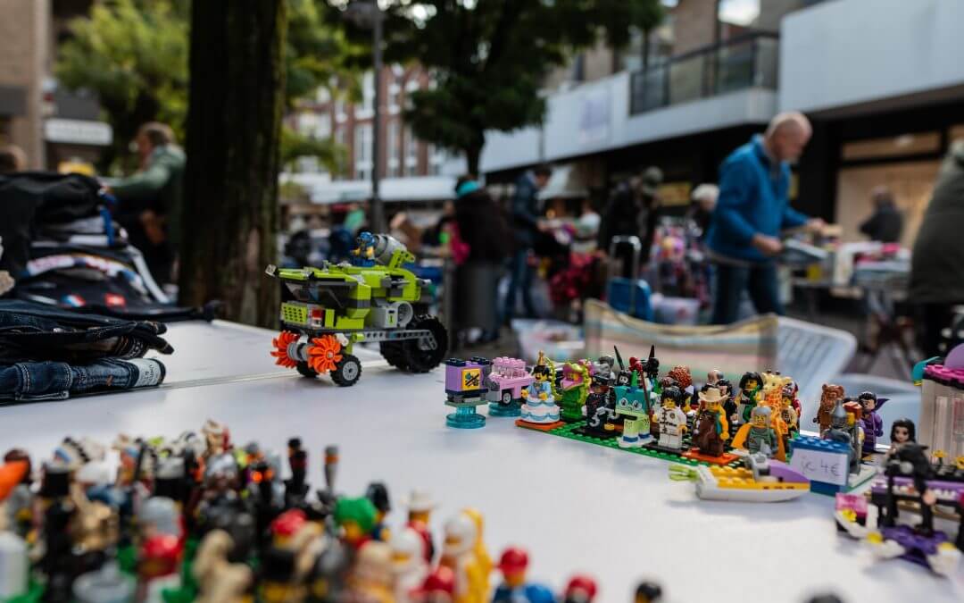 Kinderflohmarkt auf dem Konrad-Adenauer-Platz