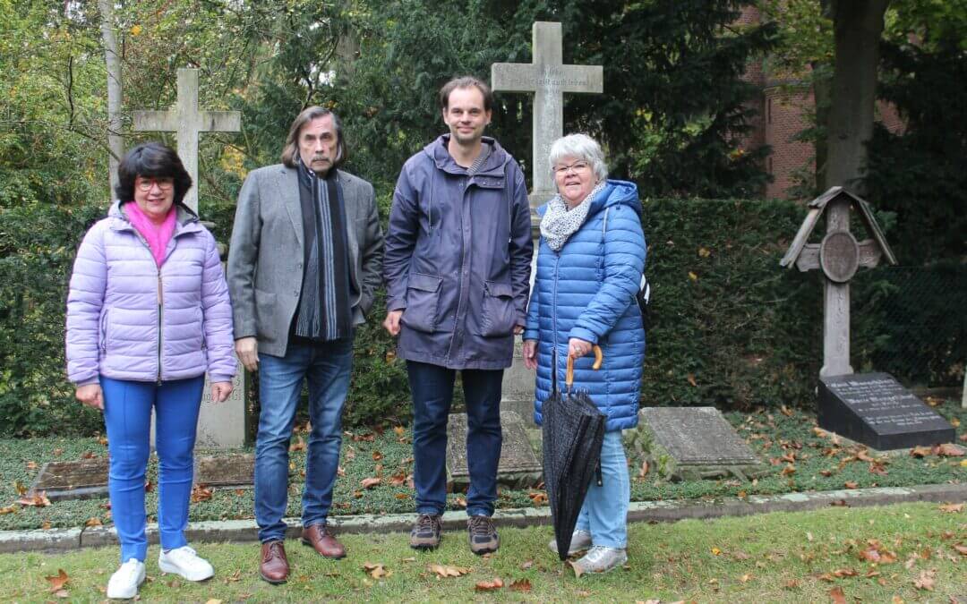 Lapidarium auf dem Stadtfriedhof um Grabstein von Nachkriegsbürgermeister Wilhelm Baumann erweitert