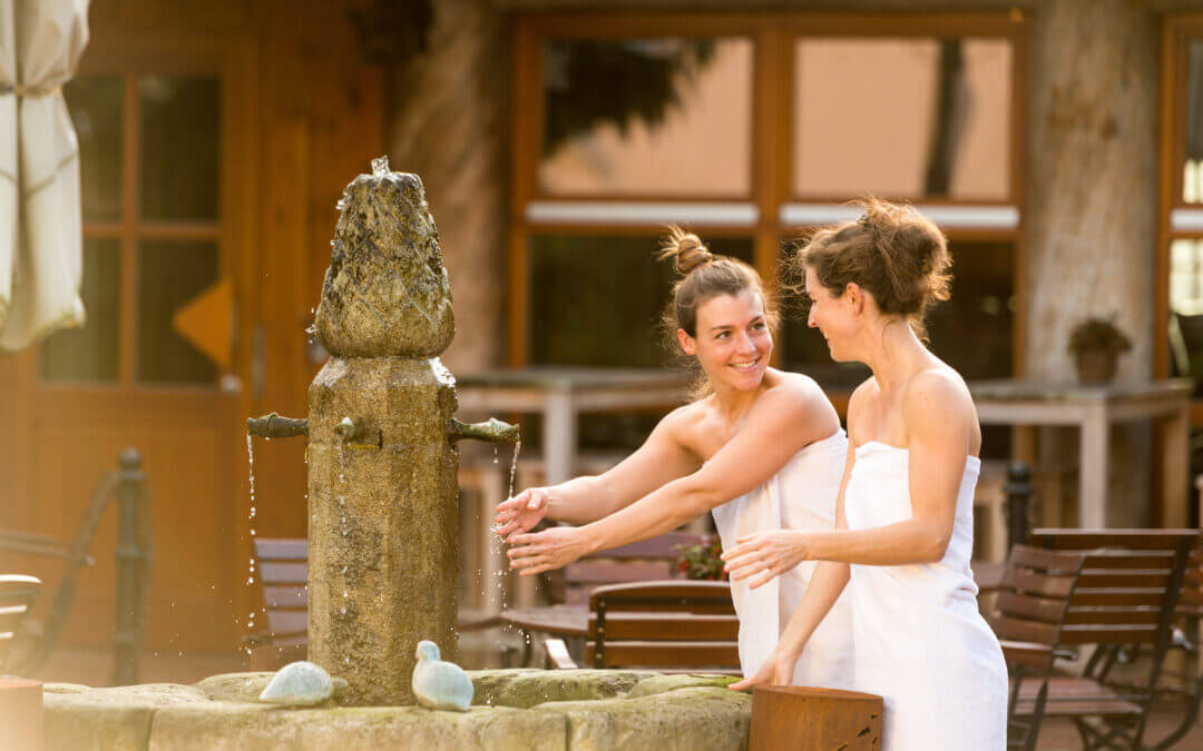 „Lange Nacht der Sauna“ bietet außergewöhnliches Waldbaden