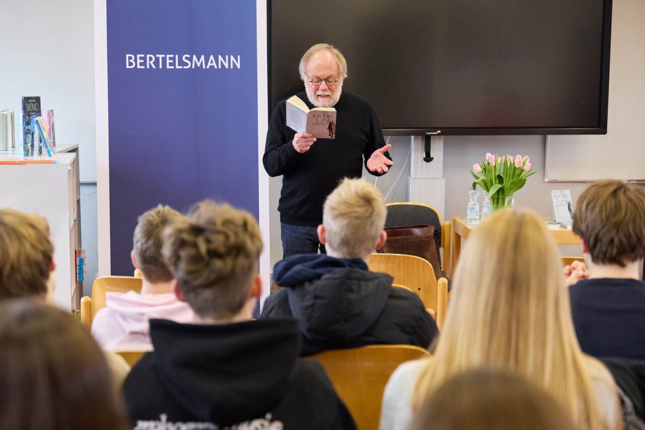 „Ich Bin Jude.“ – Reiner Engelmann Liest An Gütersloher Schulen ...