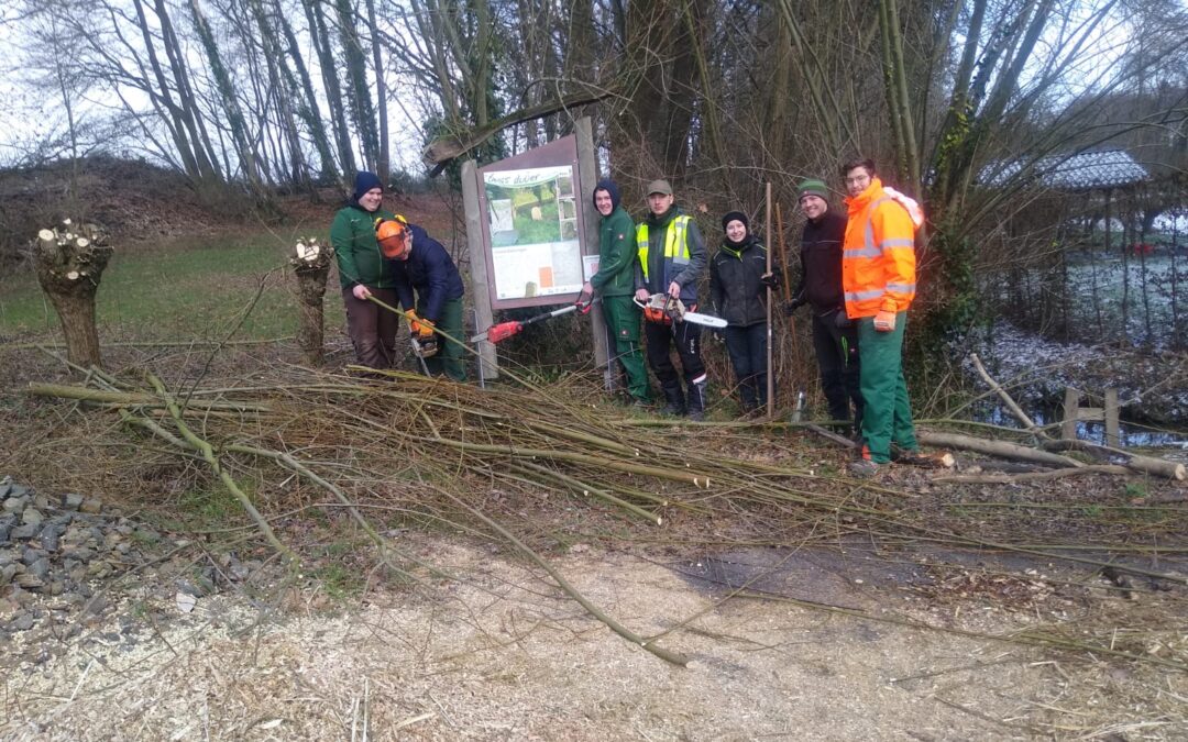 Berufsschüler aus der Landwirtschaft im Einsatz für den Naturschutz