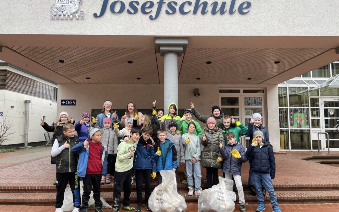 Kleiderbügel, Schrauben, Zigaretten: Schülerinnen und Schüler sammeln 3900 Liter Müll