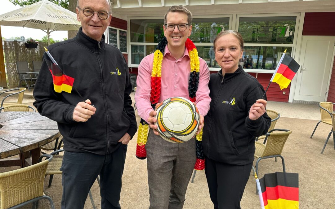 Die Fußball-EM im Gartenschaupark verfolgen