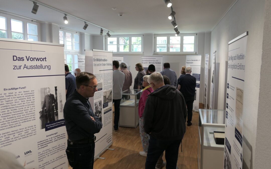 Ausstellung „Hermann Simon – das Erbe eines Psychiaters“ im Stadtarchiv eröffnet