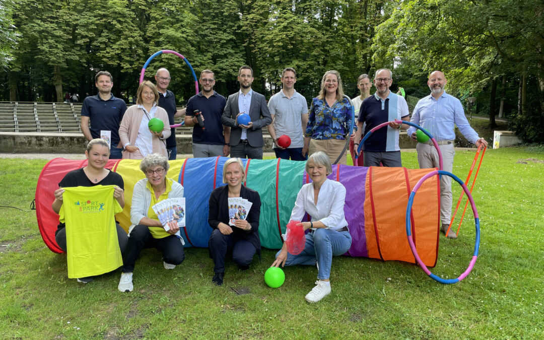 Sport im Park umsonst und draußen: Den Sommer bewegt genießen