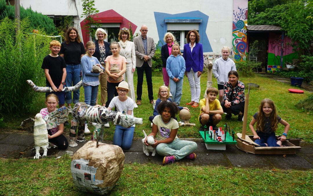 Ferien schaffen kleine Künstlerinnen und Künstler