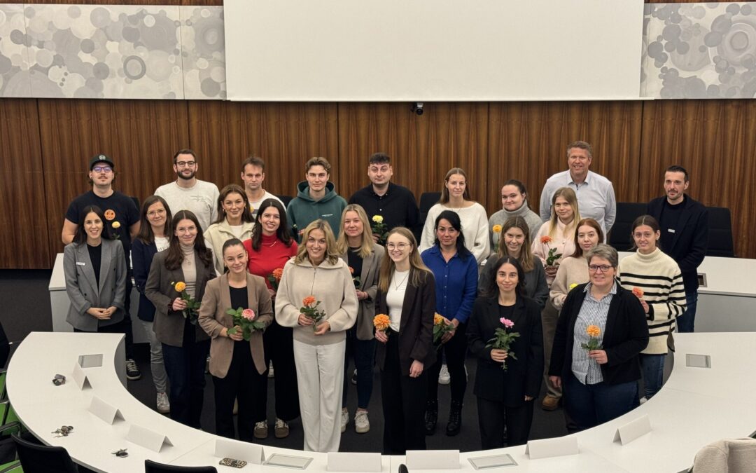 Erfolgreich bestanden: Stadt Gütersloh gratuliert zur bestandenen Ausbildung, zum Studium oder Lehrgang
